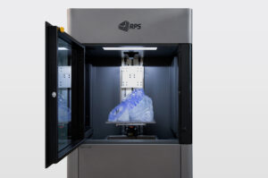 La stampante 3D Neo800 di RPS destinata alla produzione di parti di grandi dimensioni con elevata qualità superficiale, precisione e dettagli superiori